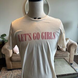 Shania Twain Cream T-Shirt with Pink 'LET'S GO GIRLS' Print